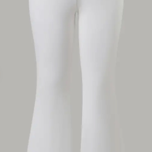 CUTE 2X WHITE CASUAL ANKLE PULL ON STRETCH FLARED PANTS - Picture 2 of 3